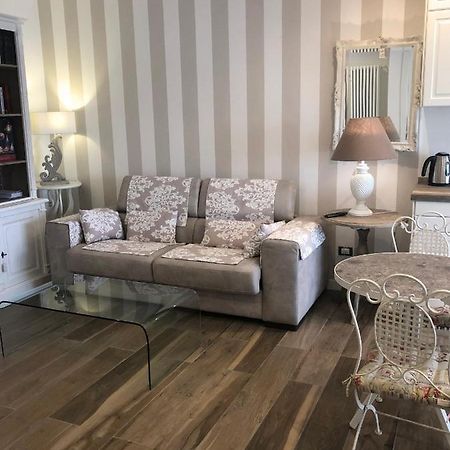 La Rosa Bianca Bed & Breakfast Rozzano Dış mekan fotoğraf