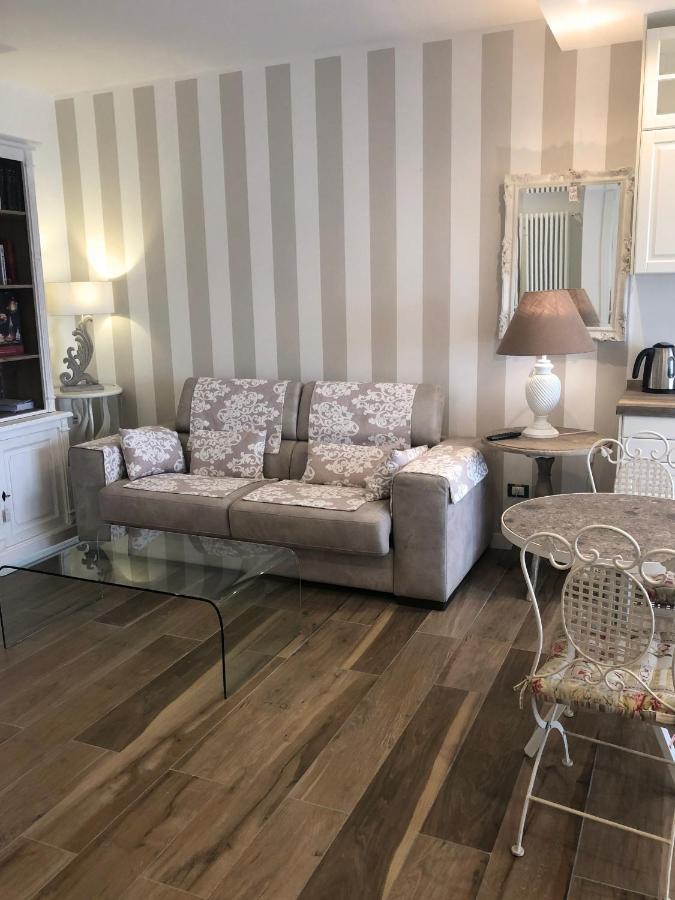 La Rosa Bianca Bed & Breakfast Rozzano Dış mekan fotoğraf