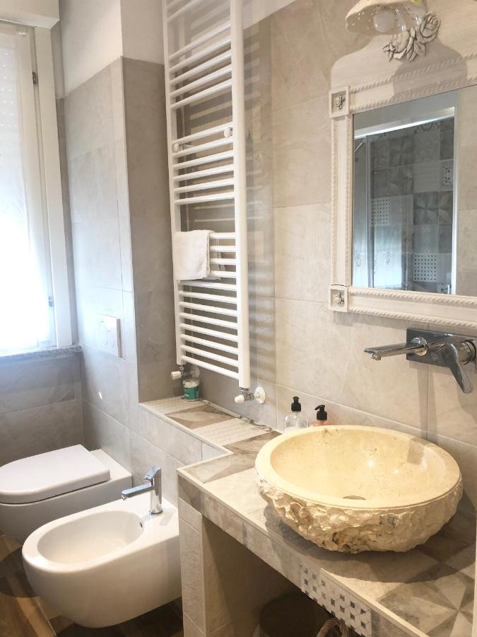 La Rosa Bianca Bed & Breakfast Rozzano Dış mekan fotoğraf