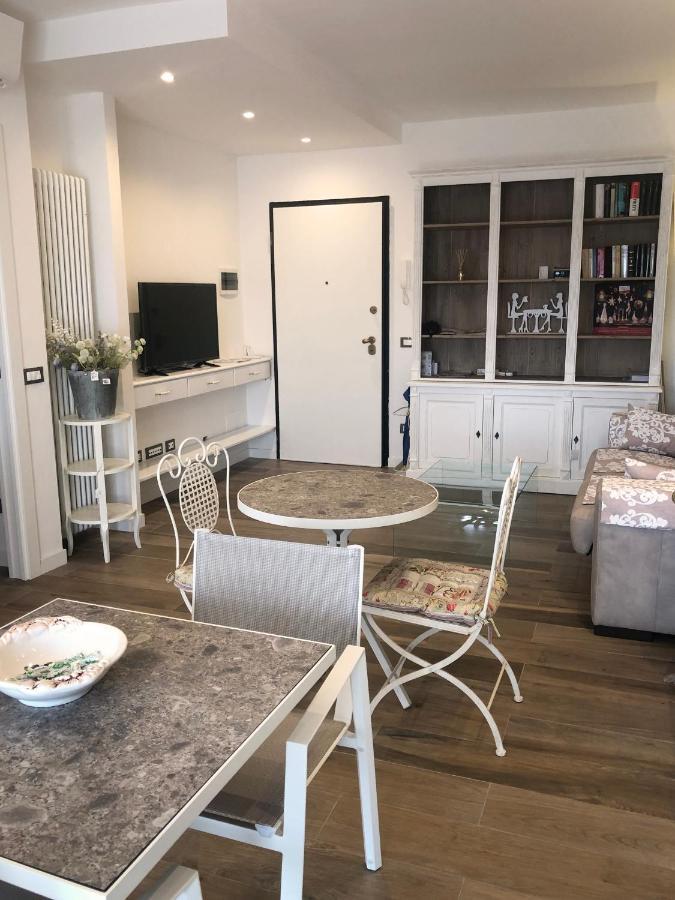 La Rosa Bianca Bed & Breakfast Rozzano Dış mekan fotoğraf